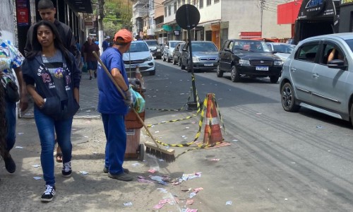 Saae realiza limpeza das ruas de Barra Mansa após as eleições